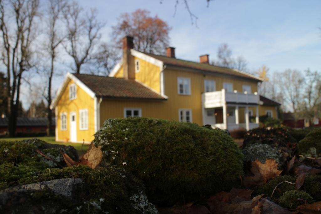 Hallebergs Bed&Breakfast Skara Exterior photo